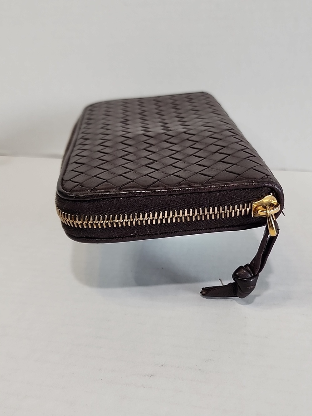 Bottega Veneta Round Long Wallet Intrecciato Dark Brown Leather Zippy Wallet! - Picture 6 of 16